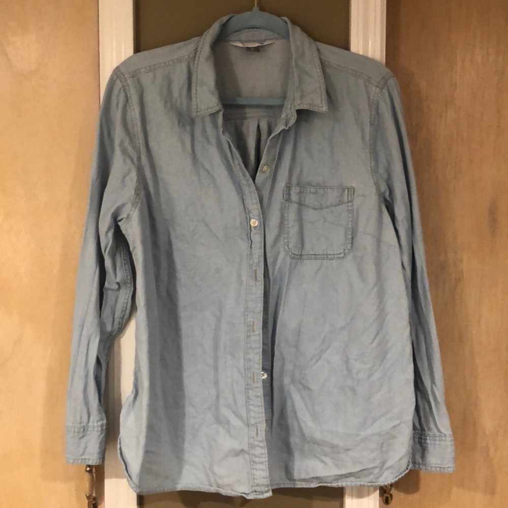 Old Navy Chambray Button Up Size XL